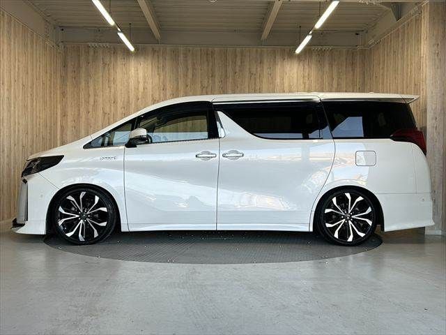 TOYOTA ALPHARD hybrid 4WD 2020