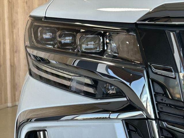 TOYOTA ALPHARD hybrid 4WD 2020