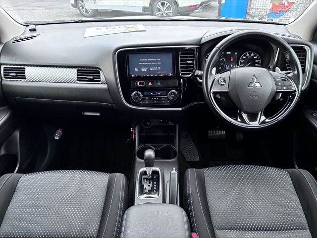 MITSUBISHI OUTLANDER 4WD 2016