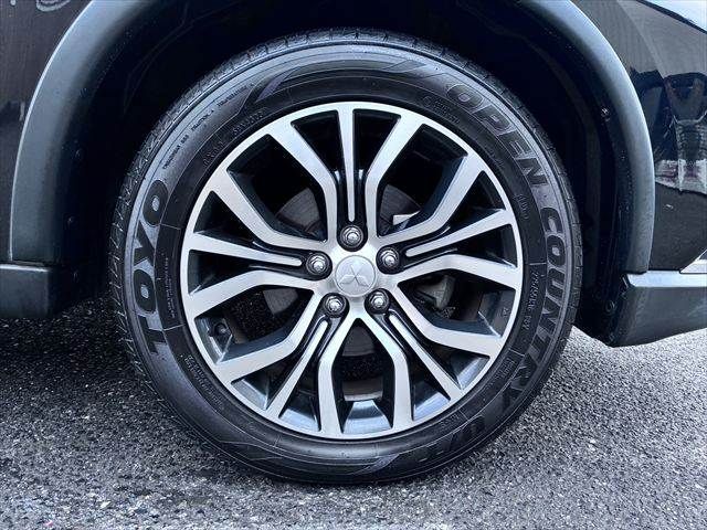 MITSUBISHI OUTLANDER 4WD 2016