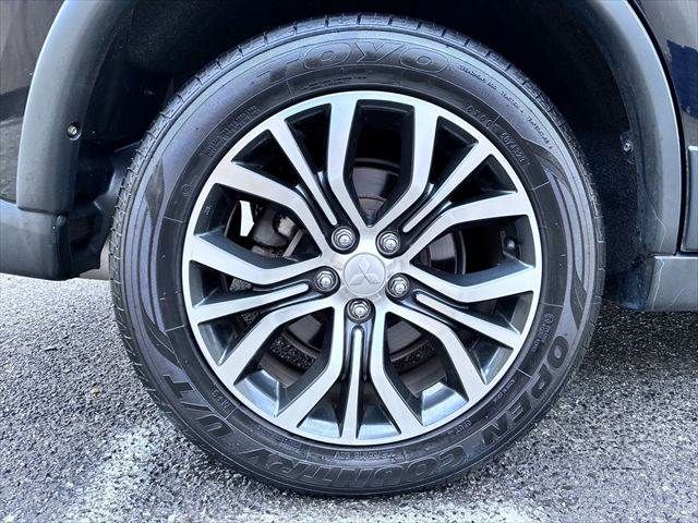 MITSUBISHI OUTLANDER 4WD 2016