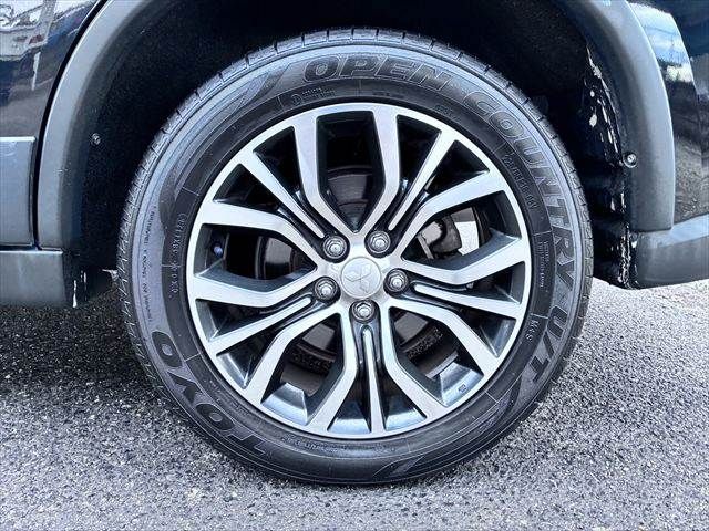 MITSUBISHI OUTLANDER 4WD 2016