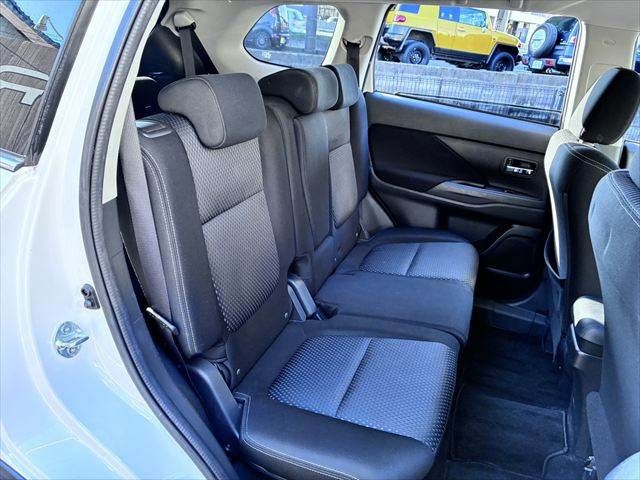 MITSUBISHI OUTLANDER 4WD 2015