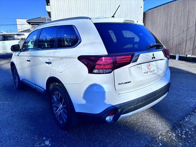 MITSUBISHI OUTLANDER 4WD 2015