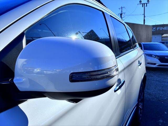 MITSUBISHI OUTLANDER 4WD 2015