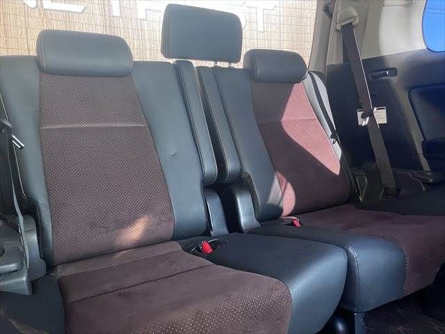TOYOTA ALPHARD 2013
