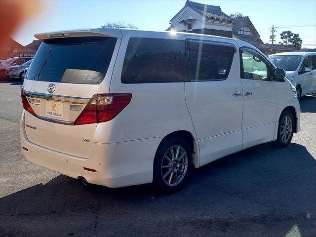 TOYOTA ALPHARD 2013