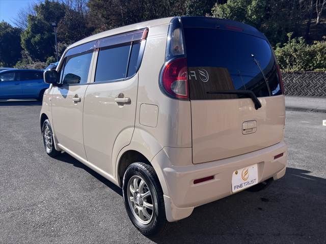 SUZUKI MR WAGON 2011