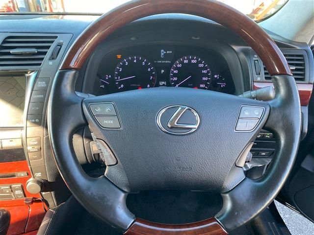 TOYOTA LEXUS LS460 2008