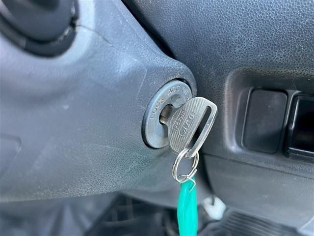 DAIHATSU HIJET truck 2012