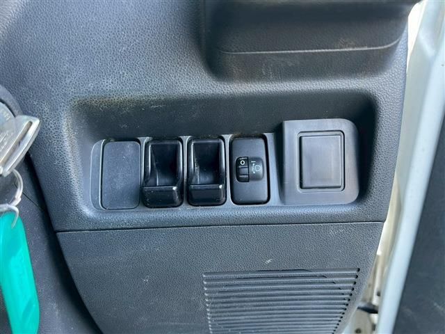 DAIHATSU HIJET truck 2012