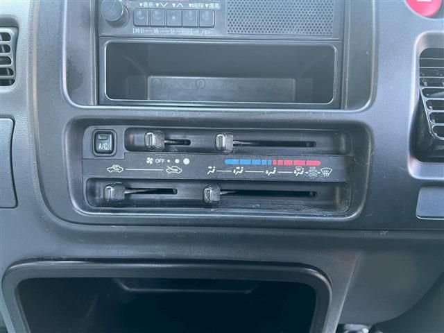 DAIHATSU HIJET truck 2012