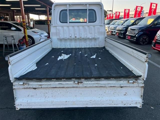 DAIHATSU HIJET truck 2012