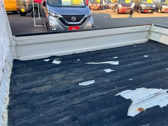 DAIHATSU HIJET truck 2012