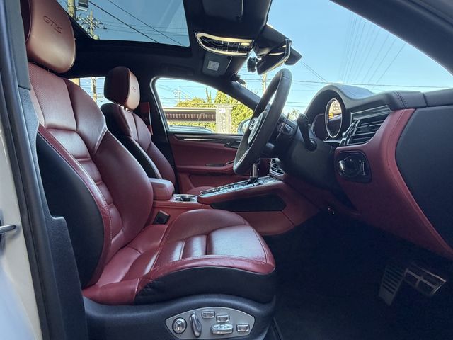 PORSCHE PORSCHE Macan 2021