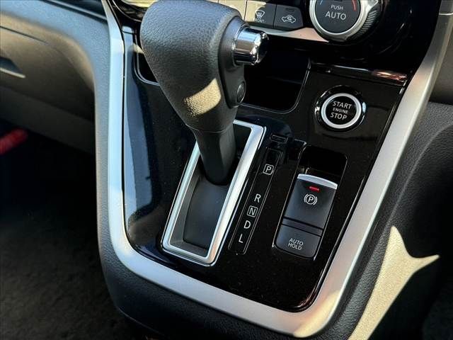 NISSAN SERENA  S-HYBRID 2019