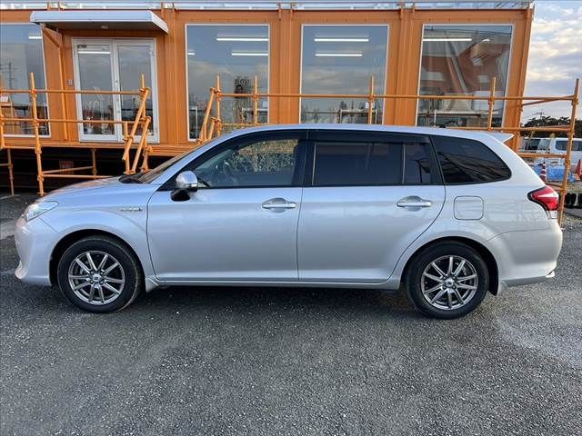 TOYOTA COROLLA FIELDER HYBRID 2017