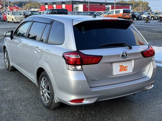 TOYOTA COROLLA FIELDER HYBRID 2017