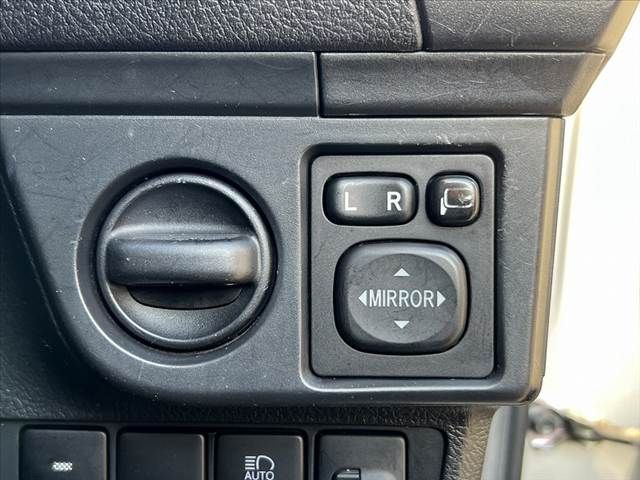 TOYOTA COROLLA FIELDER HYBRID 2017