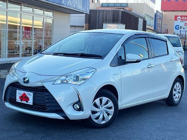 TOYOTA VITZ HYBRID 2018
