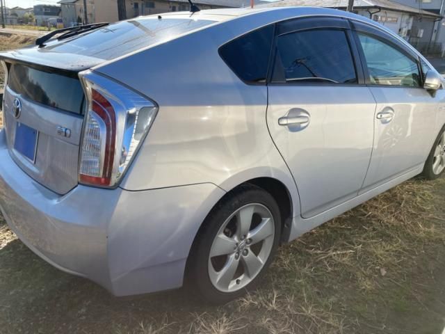 TOYOTA PRIUS 2012