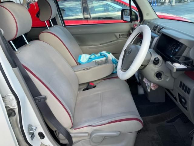 DAIHATSU MOVE CONTE 4WD 2010