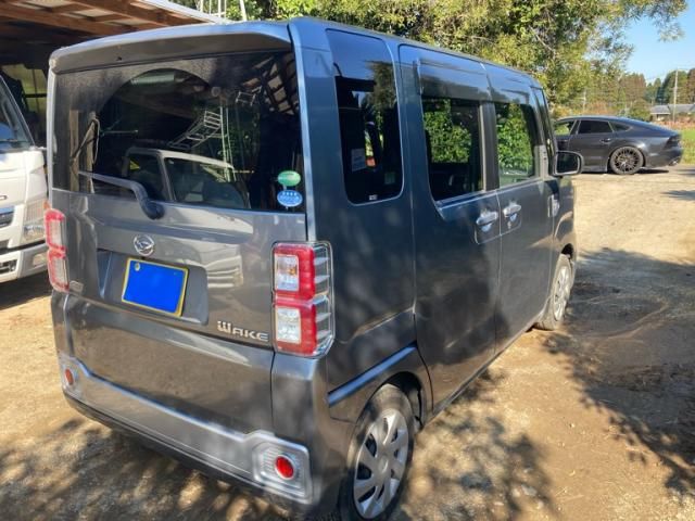 DAIHATSU WAKE 2014