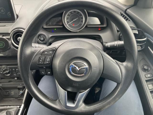 MAZDA DEMIO 2015