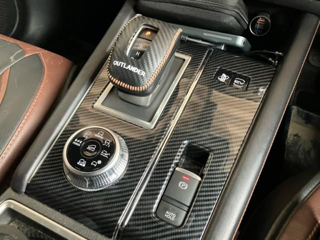 MITSUBISHI OUTLANDER PHEV 2022