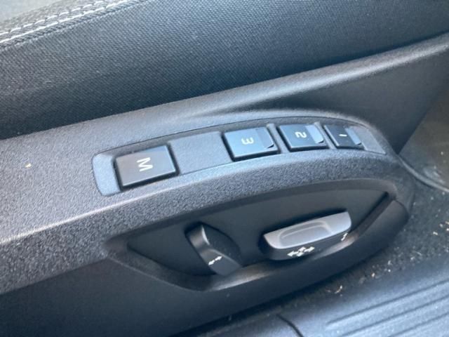 VOLVO VOLVO V40 2013