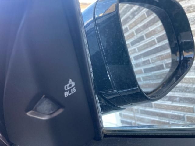 VOLVO VOLVO V40 2013