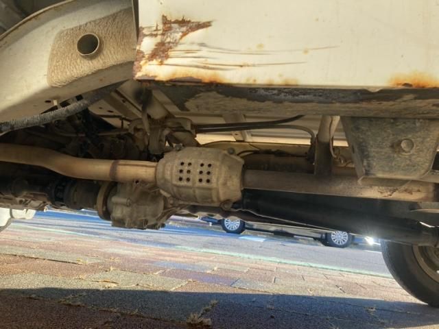 SUZUKI CARRY truck 4WD 2000