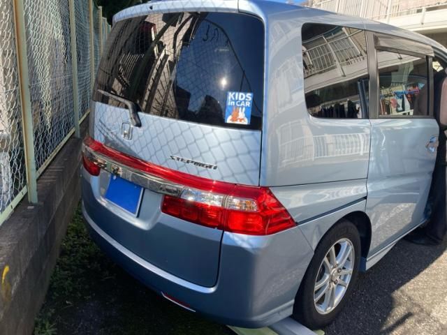 HONDA STEPWAGON 2009