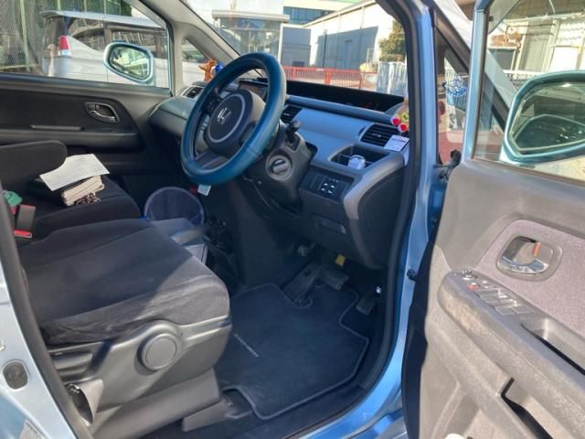 HONDA STEPWAGON 2009