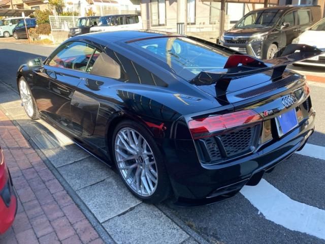 AUDI AUDI R8 2016