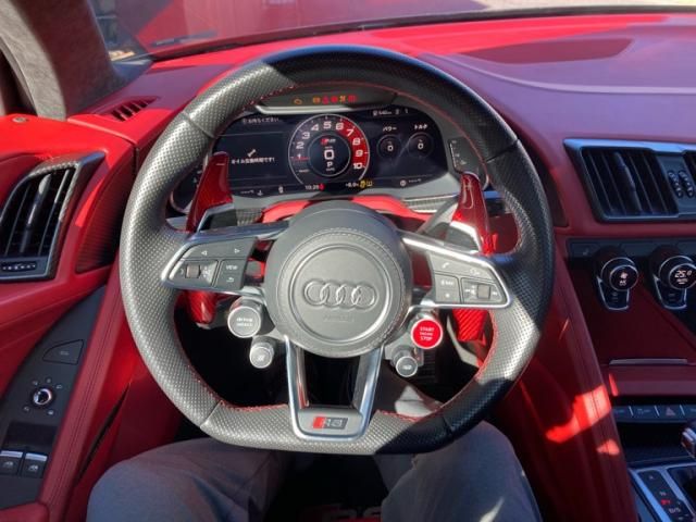 AUDI AUDI R8 2016