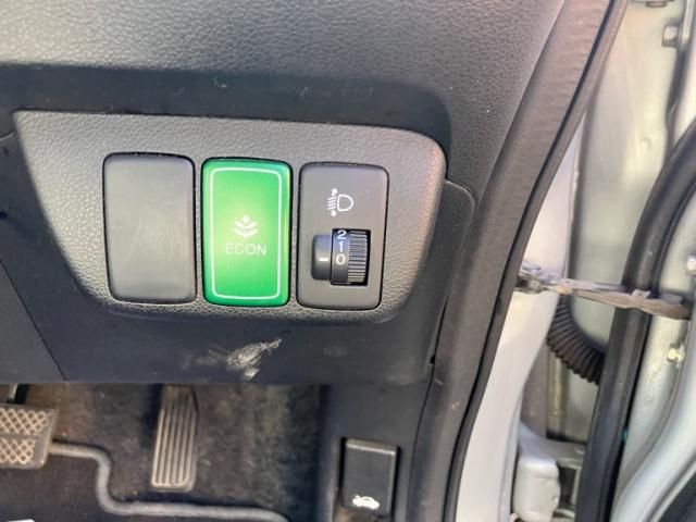 HONDA FIT HYBRID 2011