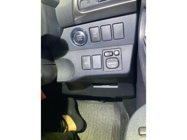 TOYOTA RACTIS 4WD 2012