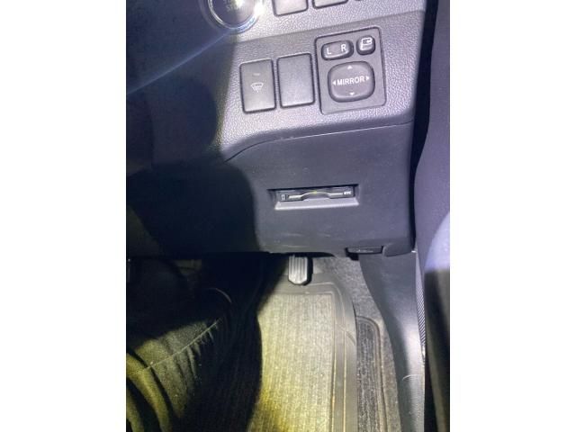 TOYOTA RACTIS 4WD 2012