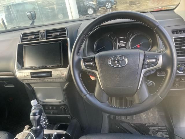 TOYOTA LANDCRUISER PRADO 2018