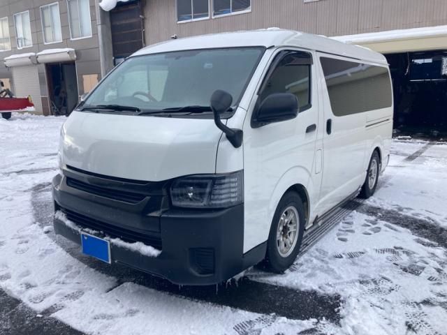 TOYOTA HIACE wagon 4WD 2011