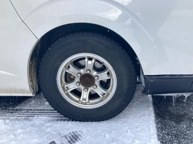 TOYOTA HIACE wagon 4WD 2011