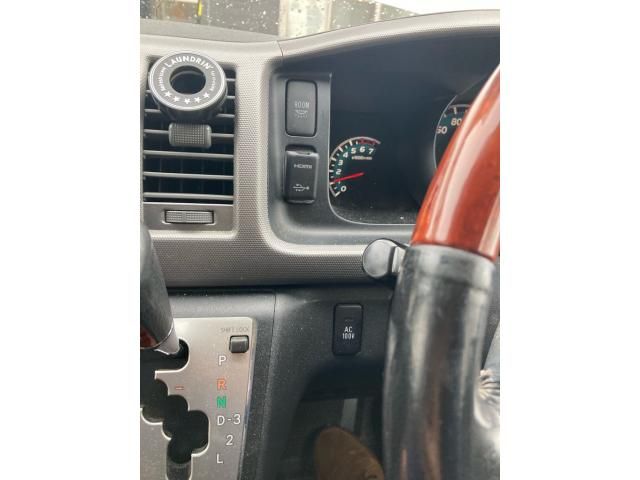 TOYOTA HIACE wagon 4WD 2011