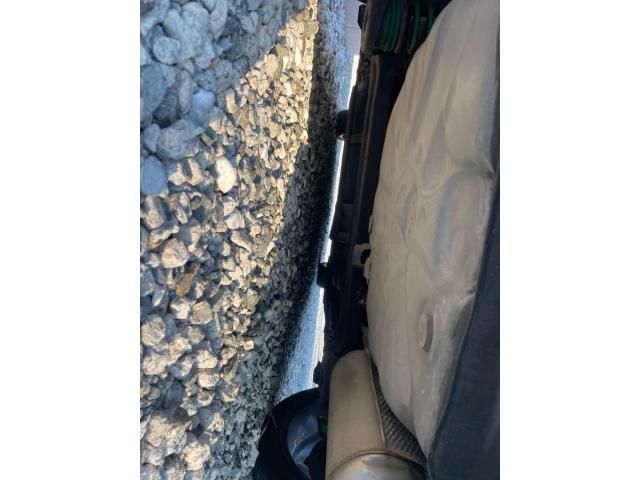 TOYOTA PRIUS Alpha 2012