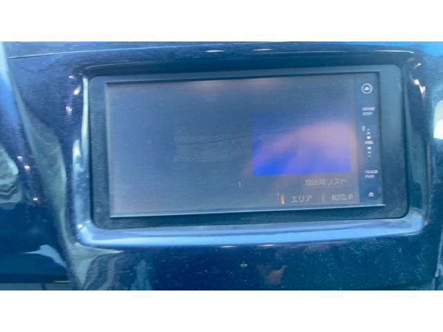 TOYOTA PRIUS Alpha 2012