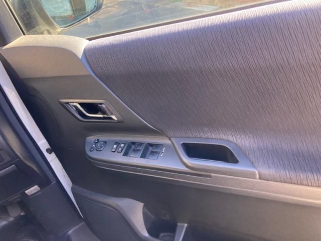 TOYOTA VELLFIRE 2008