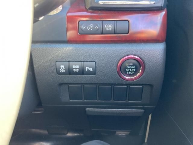 TOYOTA VELLFIRE 2008