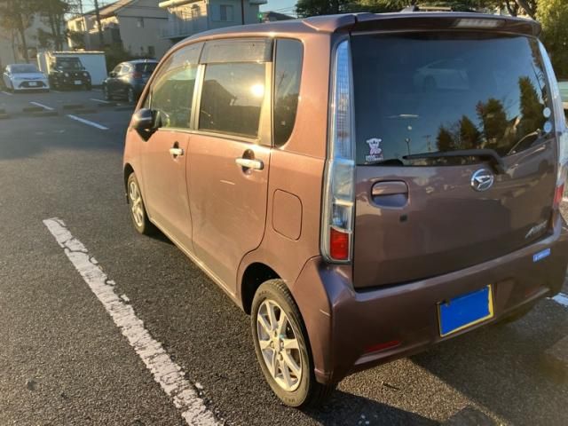 DAIHATSU MOVE CUSTOM 2011