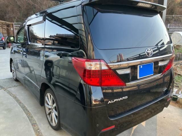 TOYOTA ALPHARD 2013