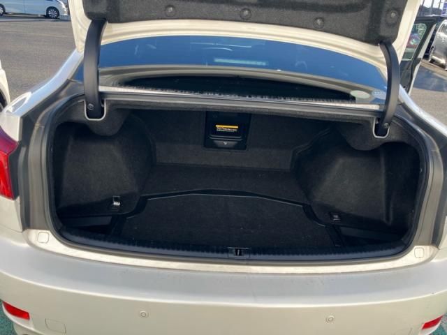 TOYOTA LEXUS IS250 2011